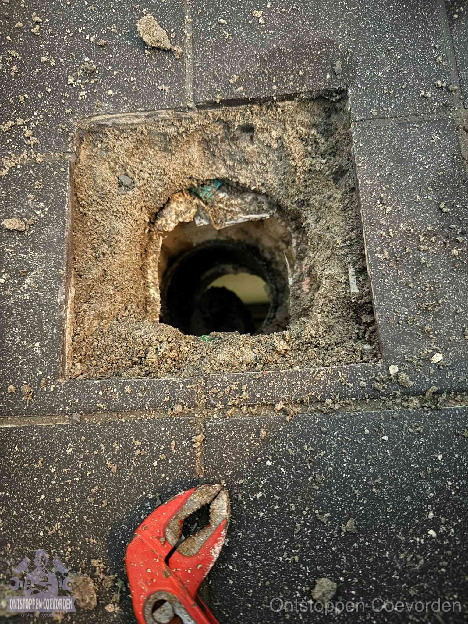 Rioolputje erfgrens eigendom in Coevorden